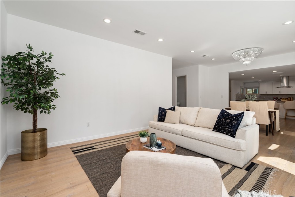 MLS #OC25260107 image #12