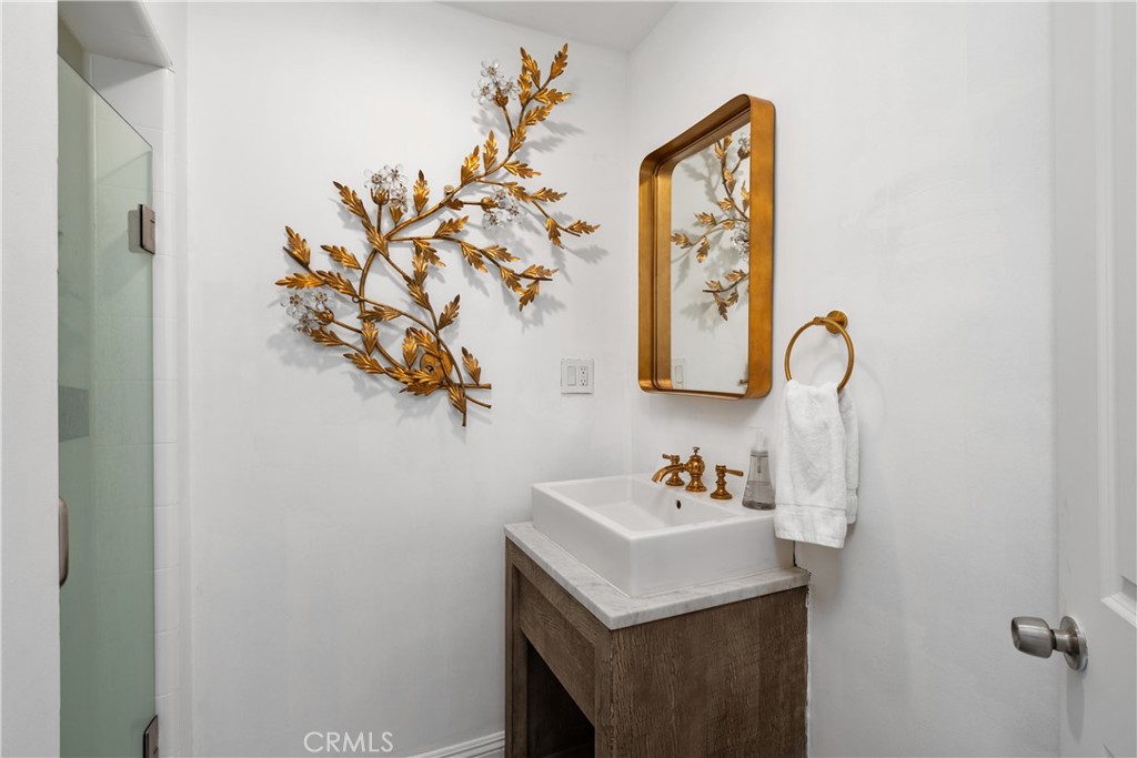 MLS #OC25260107 image #13