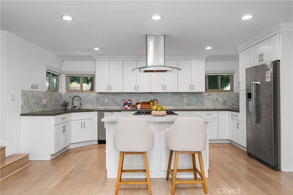 MLS #OC25260107 image #7