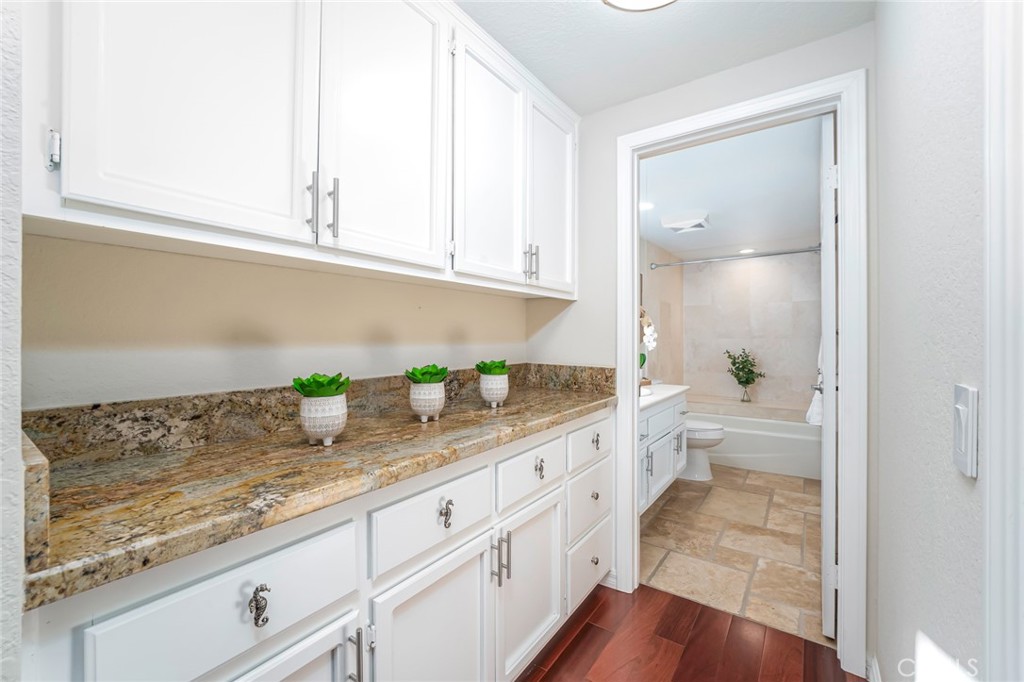 MLS #OC25260159 image #35