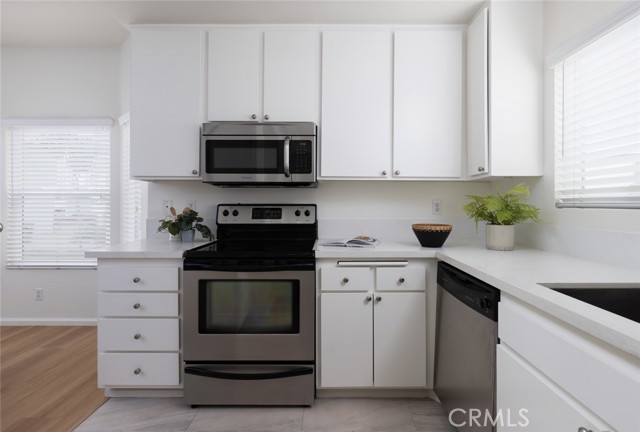 MLS #OC25239517 image #9