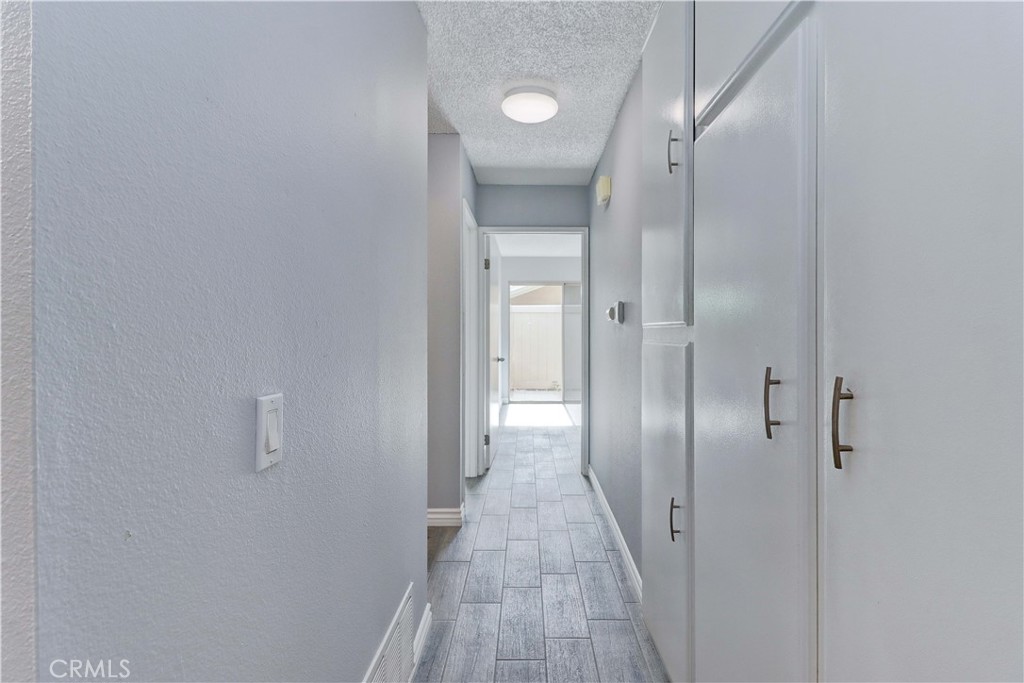 MLS #OC25260192 image #16