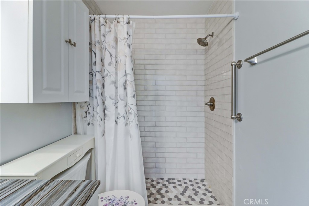 MLS #OC25260192 image #18