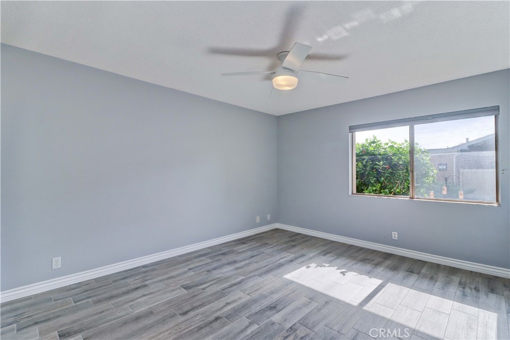 MLS #OC25260192 image #21