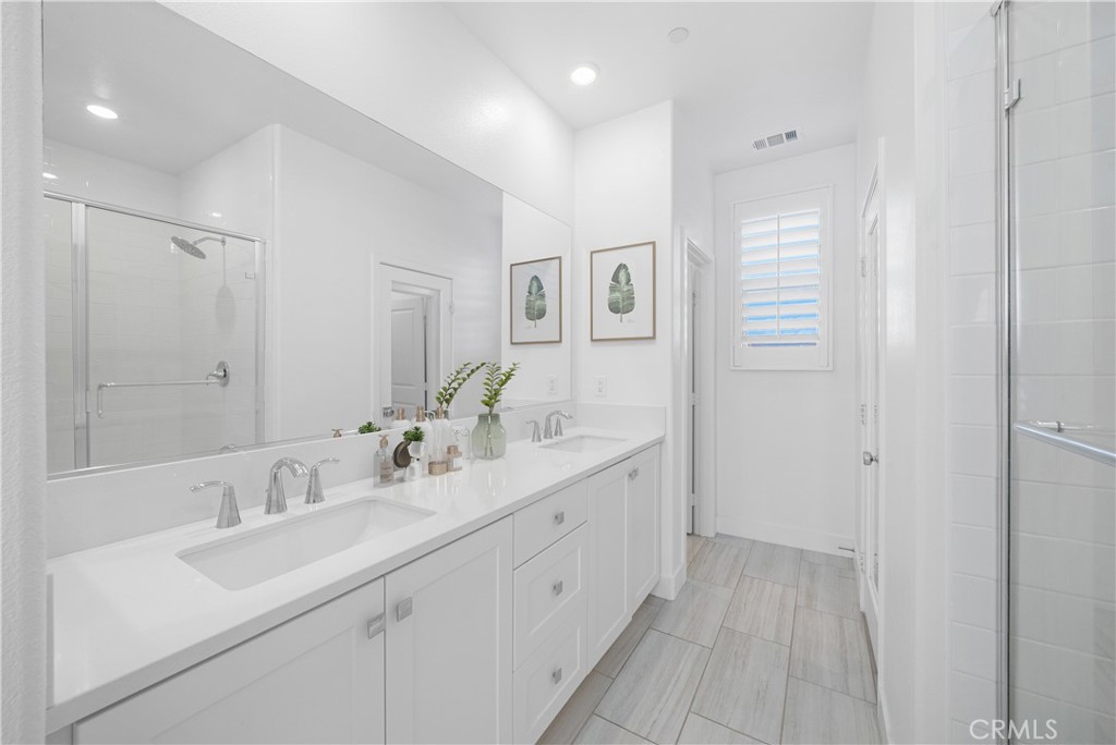 MLS #OC25260225 image #17