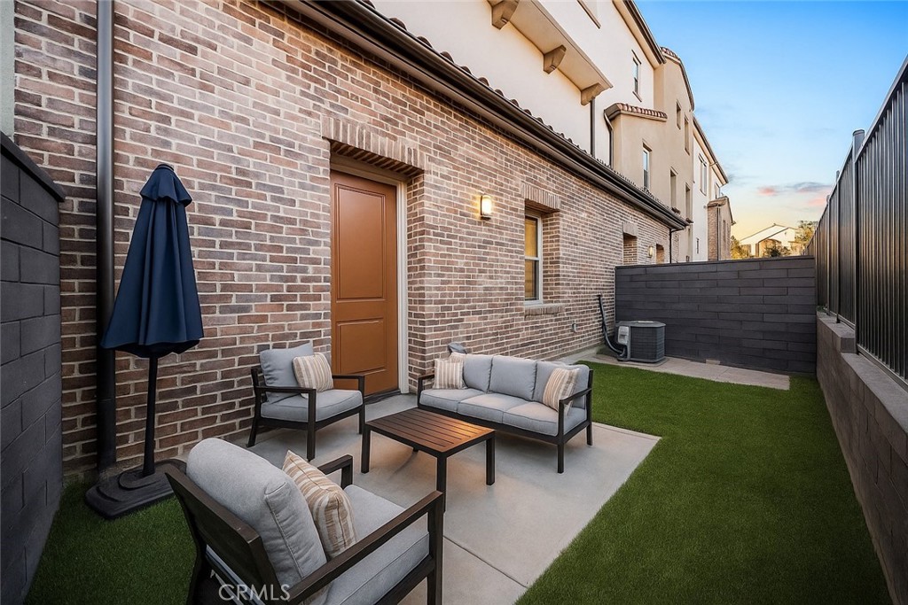 MLS #OC25260225 image #19