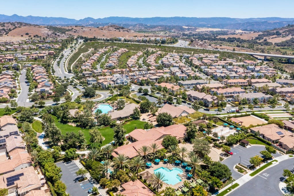 MLS #OC25260225 image #39