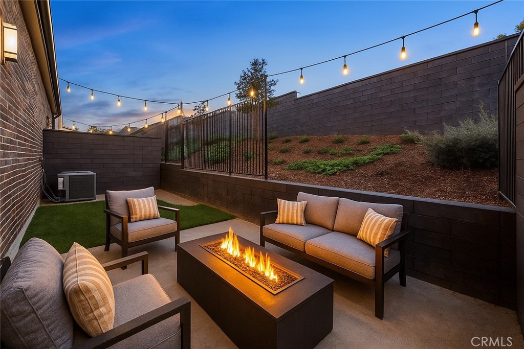 MLS #OC25260225 image #4