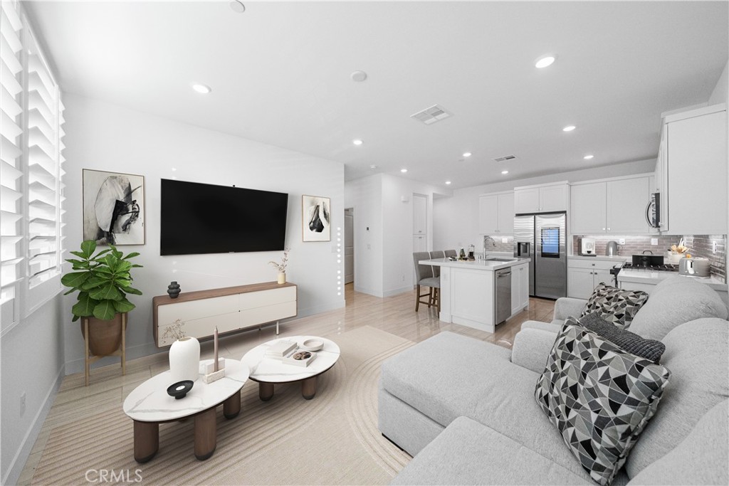 MLS #OC25260225 image #9