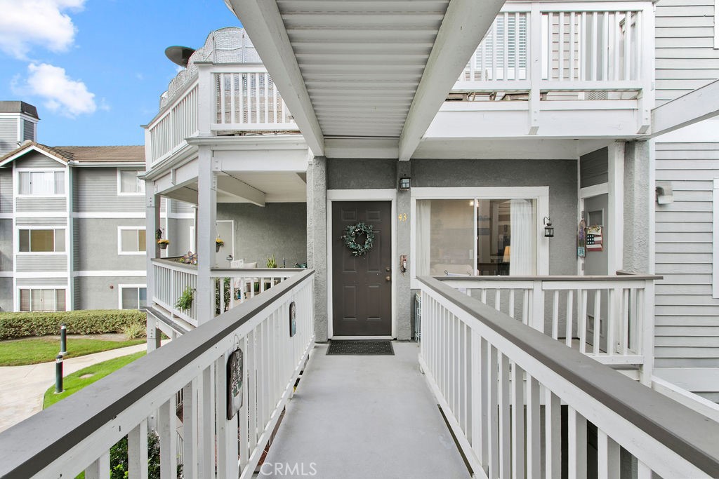 MLS #OC25260227 image #0