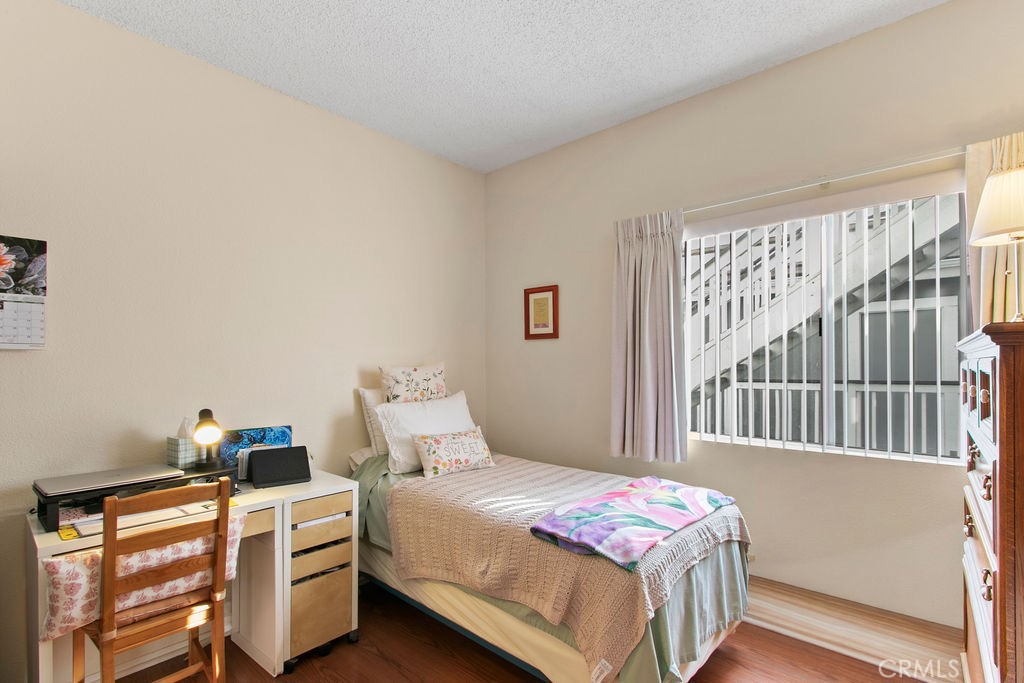 MLS #OC25260227 image #10