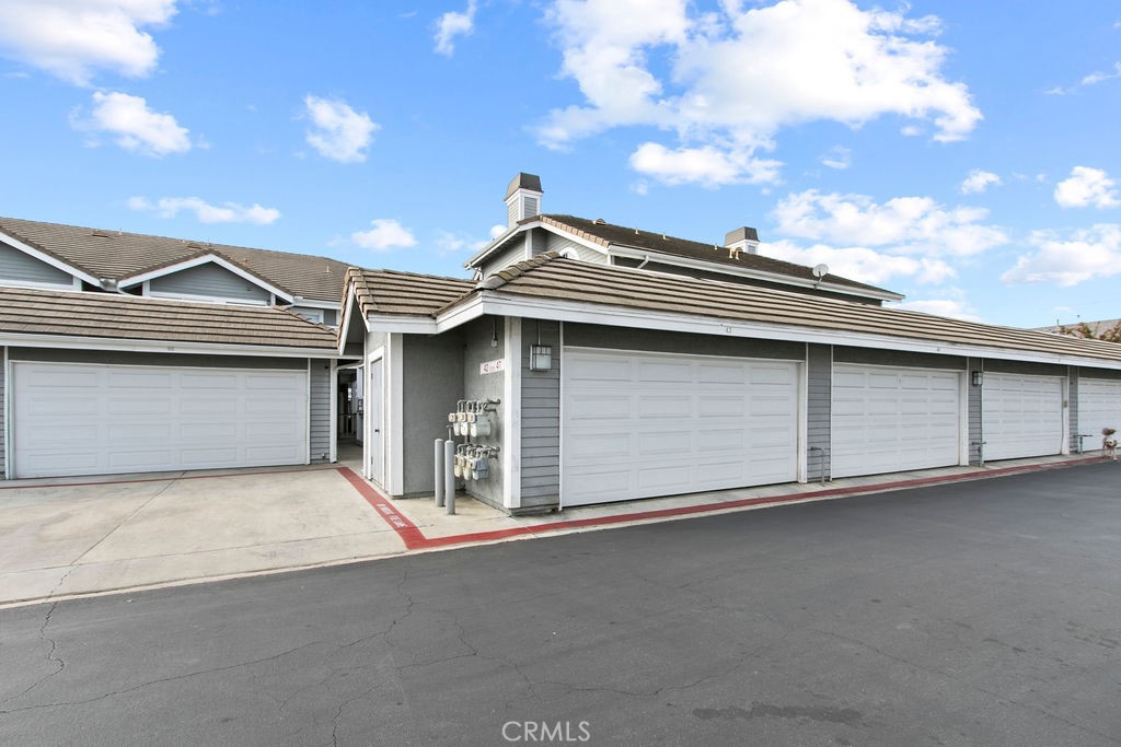 MLS #OC25260227 image #16