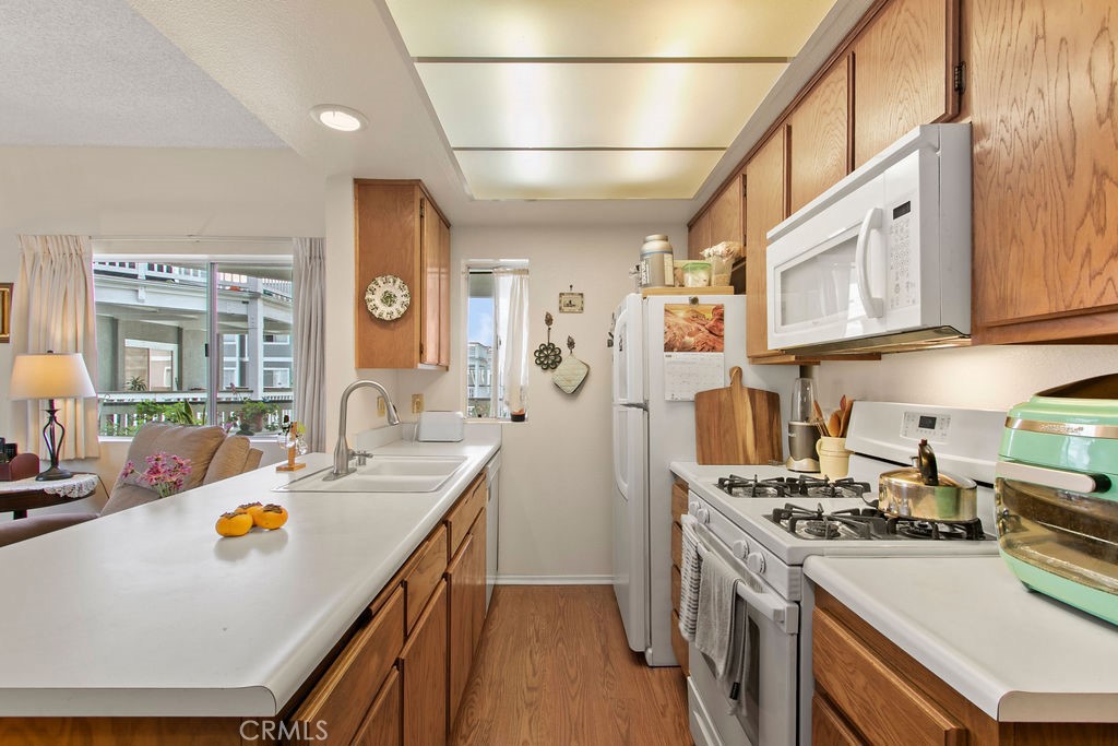 MLS #OC25260227 image #4