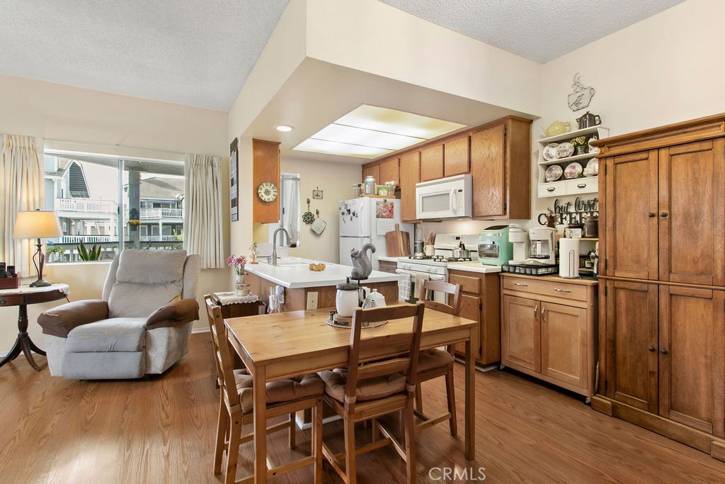 MLS #OC25260227 image #6