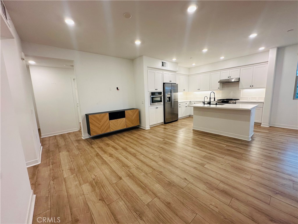 MLS #OC25260250 image #4