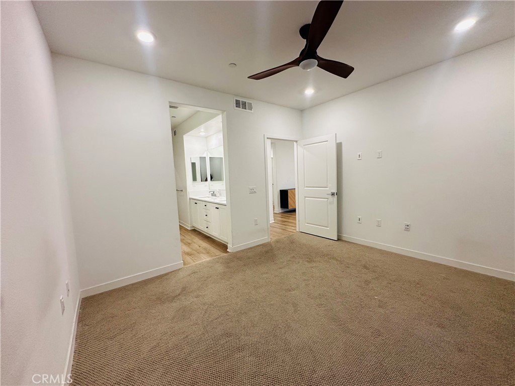 MLS #OC25260250 image #9