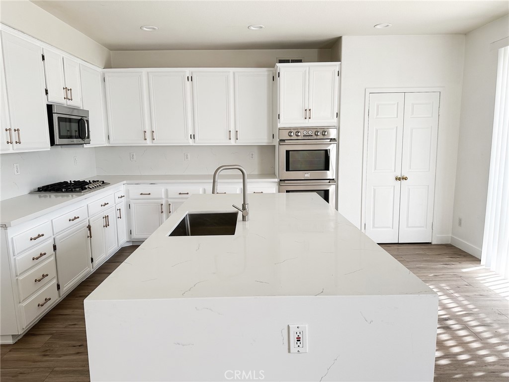 MLS #OC25260252 image #7