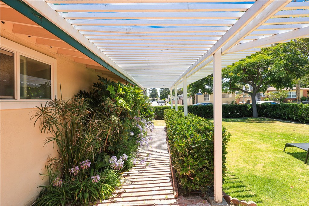 MLS #OC25260257 image #25