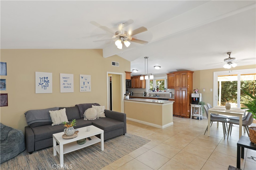 MLS #OC25260257 image #5