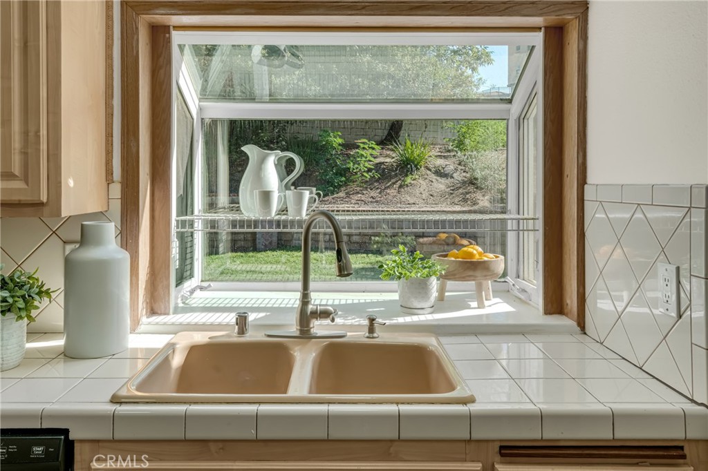 MLS #OC25232119 image #22