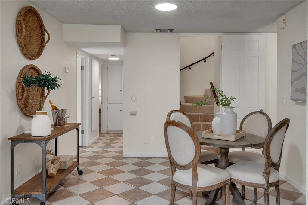 MLS #OC25232119 image #24