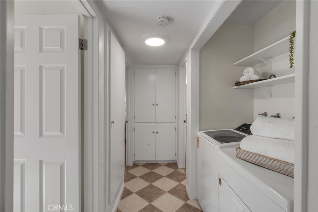 MLS #OC25232119 image #31