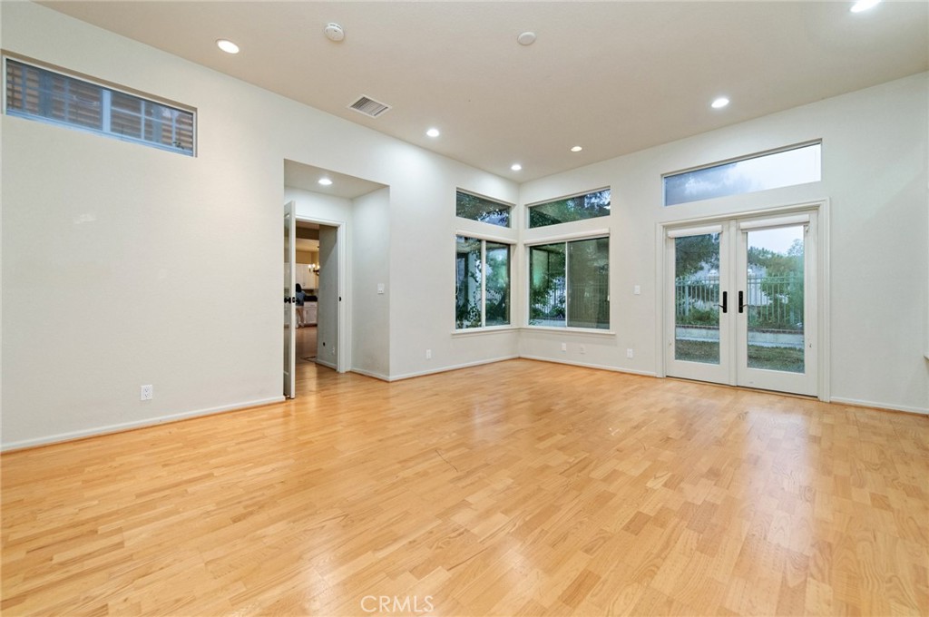 MLS #OC25260266 image #17