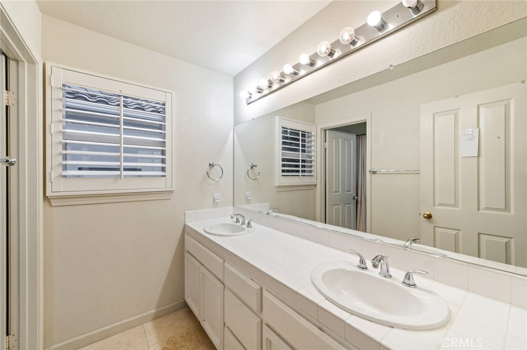 MLS #OC25260266 image #31