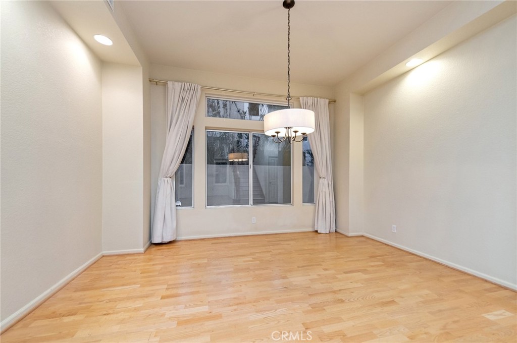 MLS #OC25260266 image #6