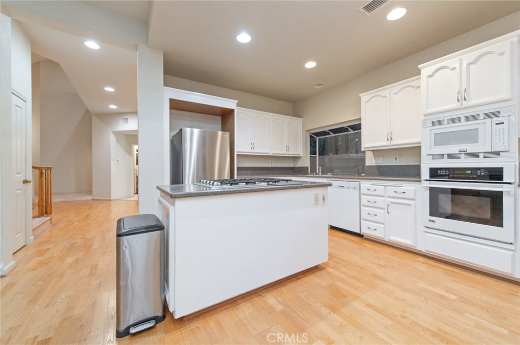 MLS #OC25260266 image #8