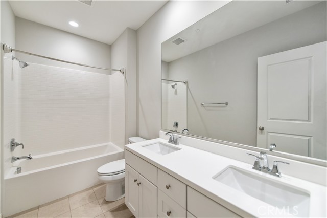 MLS #OC25260288 image #17