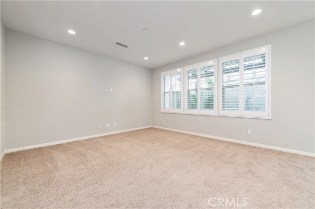 MLS #OC25260288 image #5