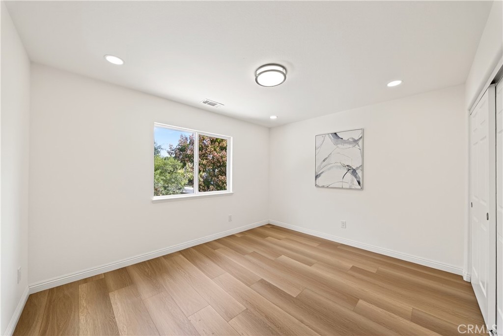 MLS #OC25260296 image #25