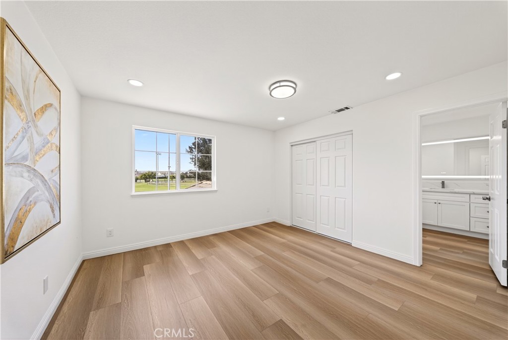 MLS #OC25260296 image #32