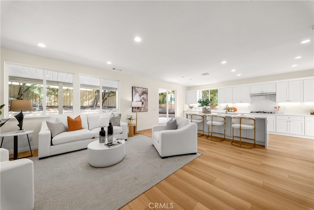 MLS #OC25260296 image #4