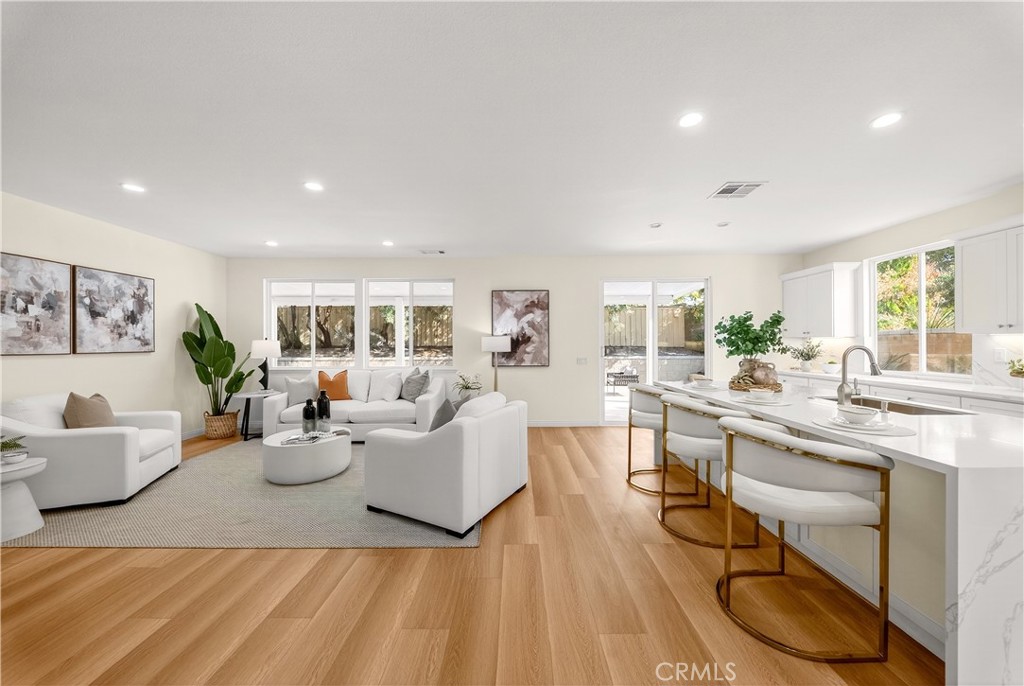 MLS #OC25260296 image #8