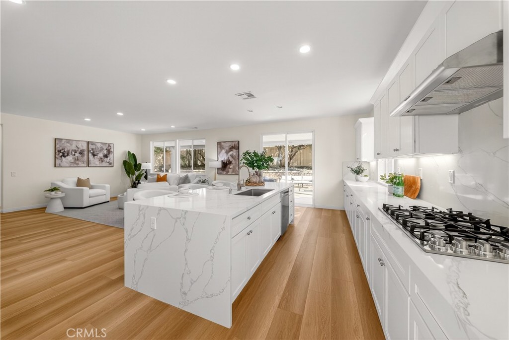 MLS #OC25260296 image #9