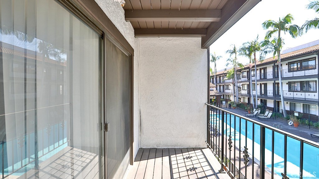 MLS #OC25260313 image #26