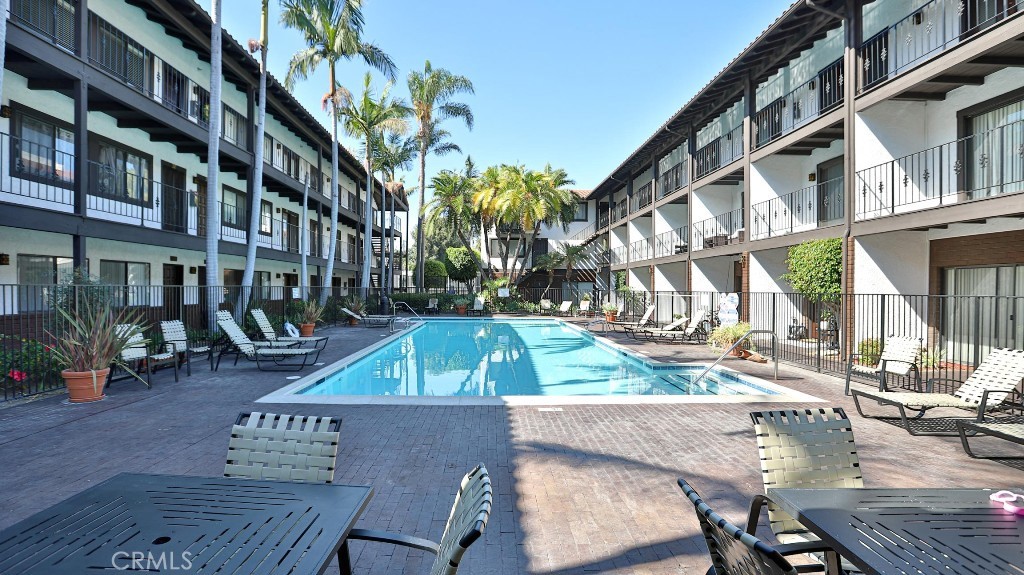 MLS #OC25260313 image #40