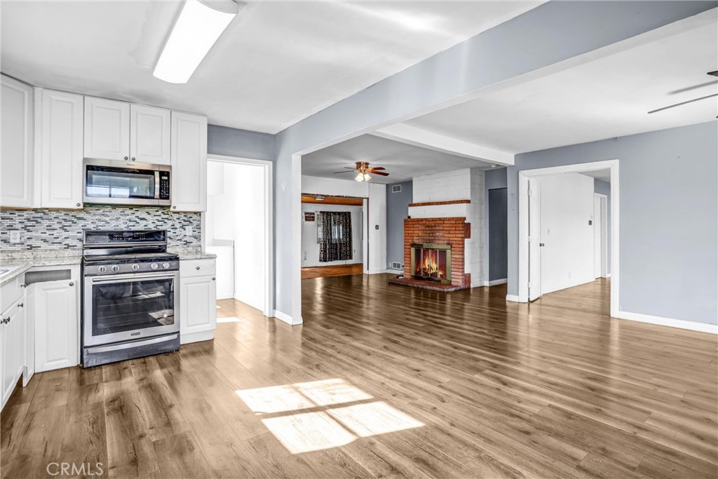 MLS #OC25260333 image #1