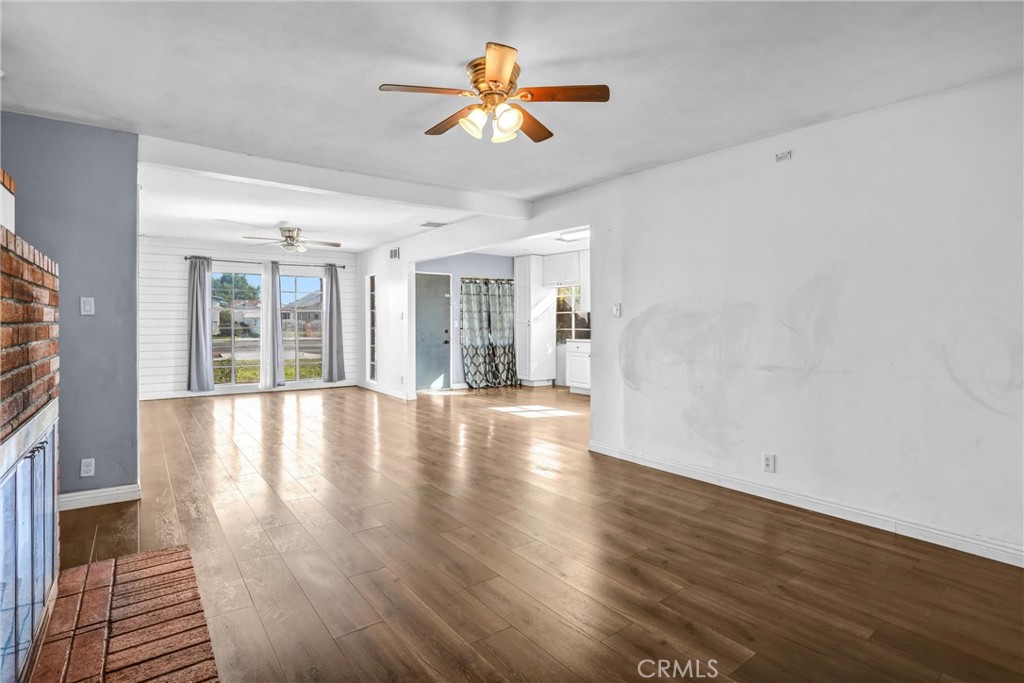 MLS #OC25260333 image #11