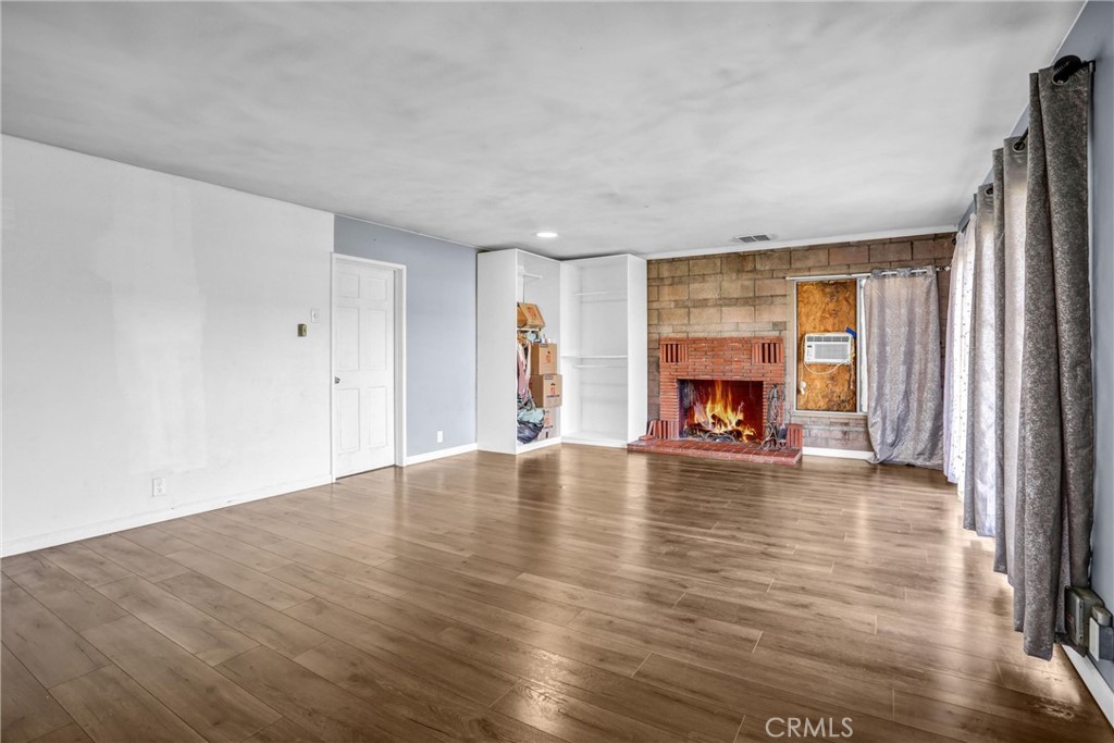 MLS #OC25260333 image #5