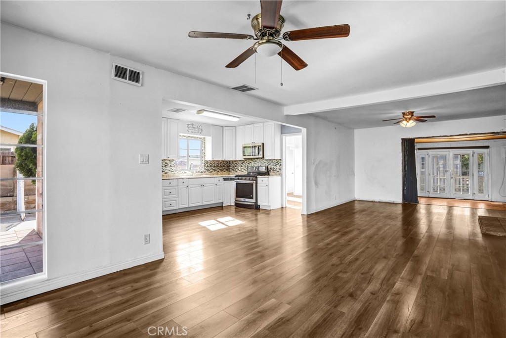 MLS #OC25260333 image #9