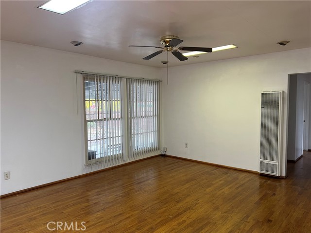 MLS #OC25260385 image #6