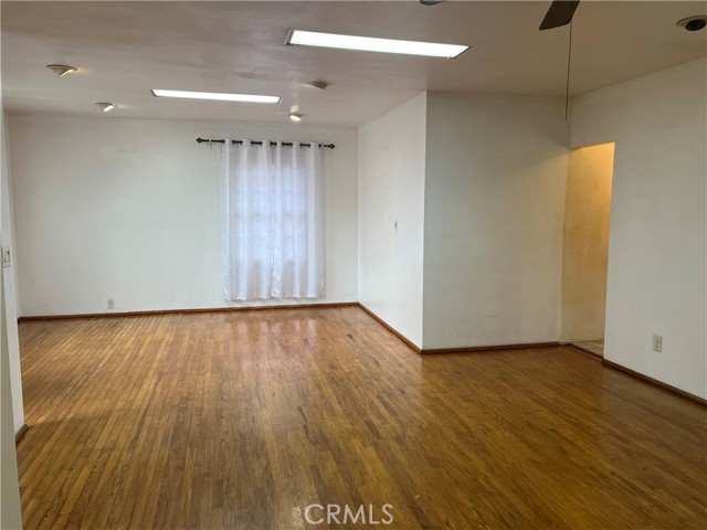 MLS #OC25260385 image #7