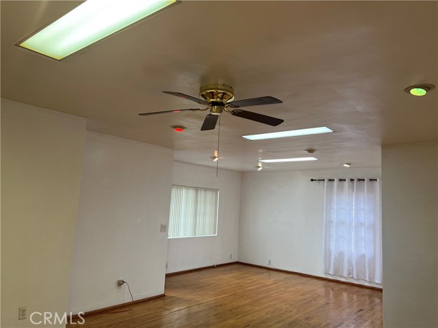 MLS #OC25260385 image #8