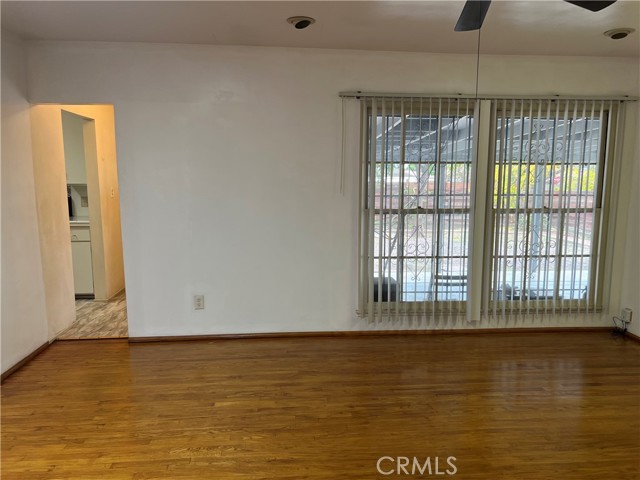 MLS #OC25260385 image #9