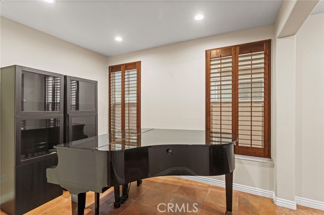 MLS #OC25260389 image #16