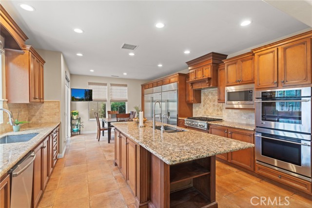 MLS #OC25260389 image #8