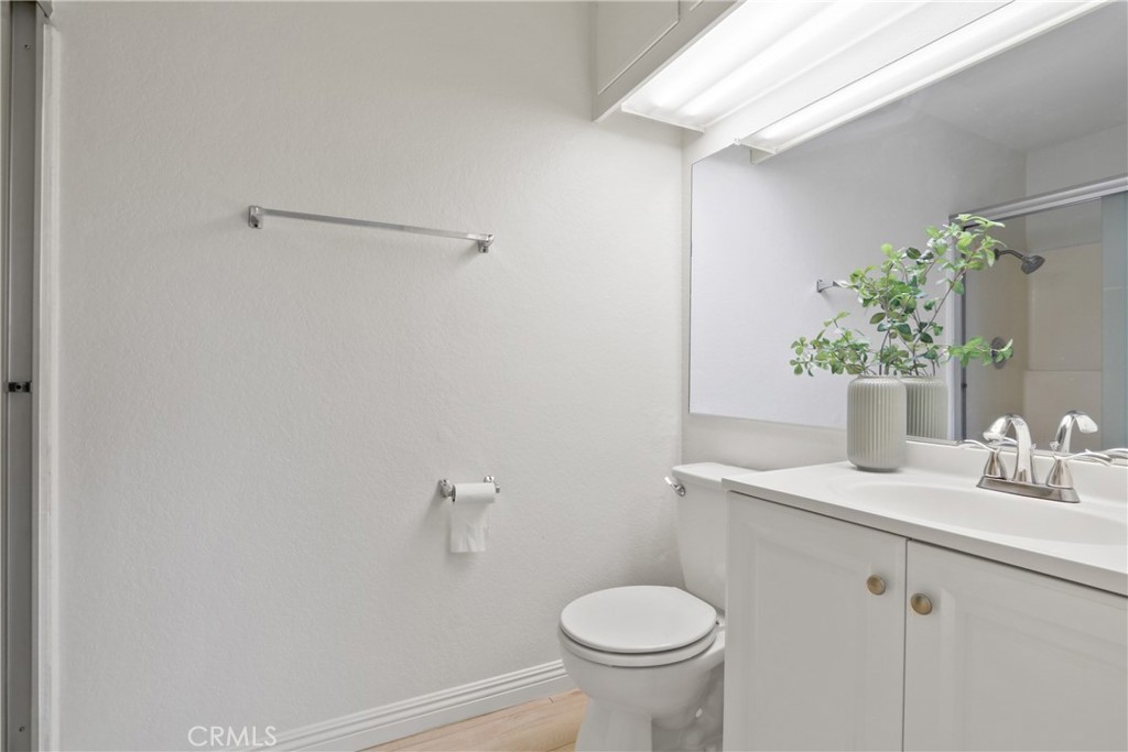 MLS #OC25260426 image #11